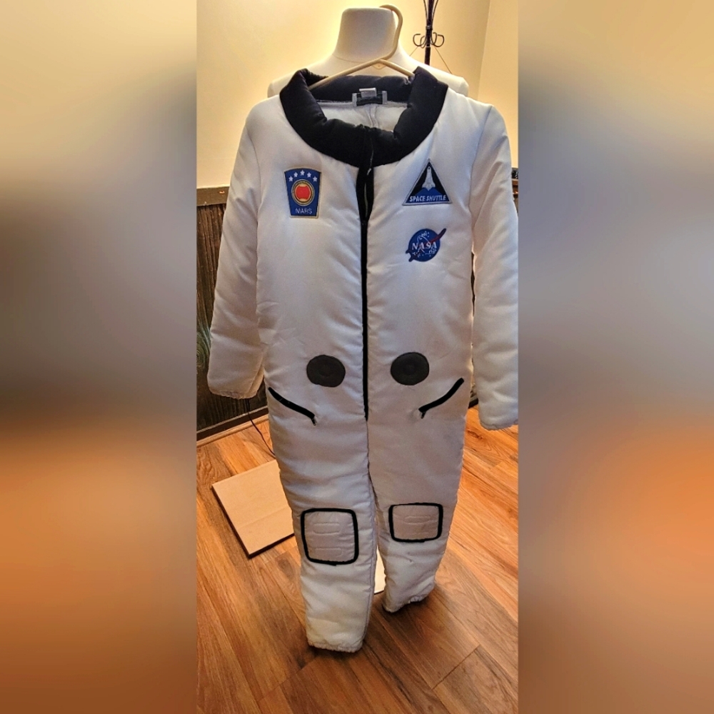 Astronaut costume